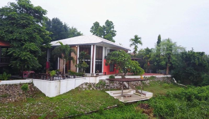 Baantidnam, Ban Thung Tho, Thailand