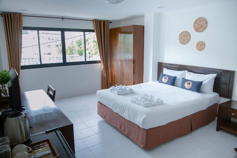 RoomQuest Kalim Beach, Patong, Thailand