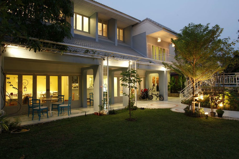 Baan Hmon-Oon, Thailand