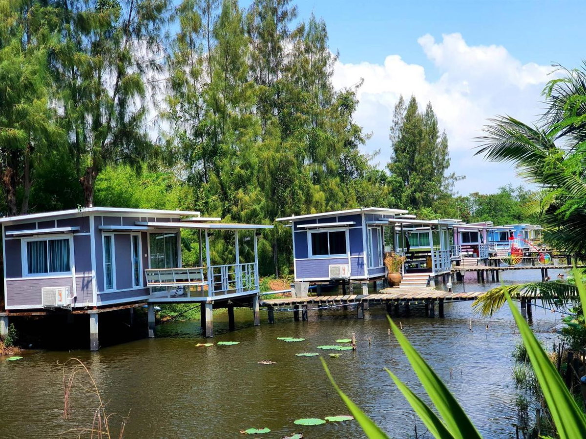 Hotel · Phalagoon Resort, Ban Chang