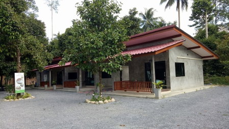 Baan Keree Thara Khiri Wong, Lan Saka, Thailand