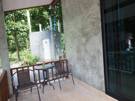 Baan Keree Thara Khiri Wong, Lan Saka, Thailand