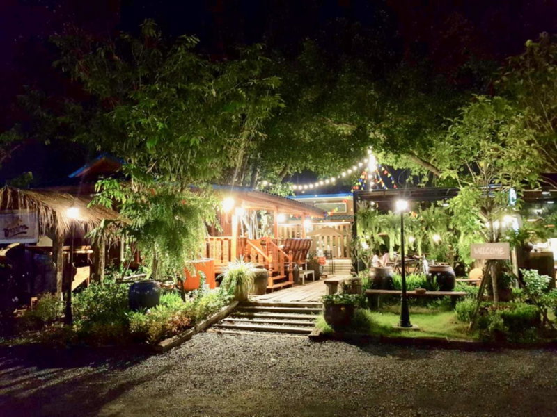 โรงแรมบ้านเพิ่มสุข อิมแพ็ค เมืองทอง, Pak Kret, Thailand