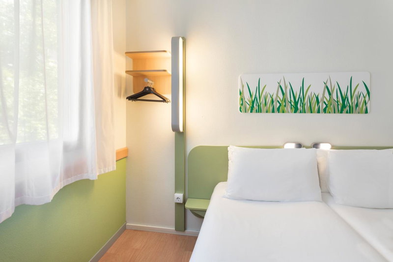 B&B HOTEL Zaragoza Plaza Mozart, Zaragoza, Spain