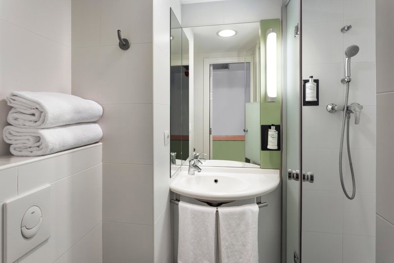 B&B HOTEL Zaragoza Plaza Mozart, Zaragoza, Spain