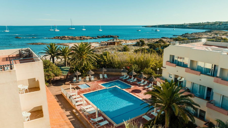 Apartamentos Portu Saler, Es Pujols, Spain
