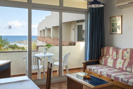 Apartamentos Portu Saler, Es Pujols, Spain