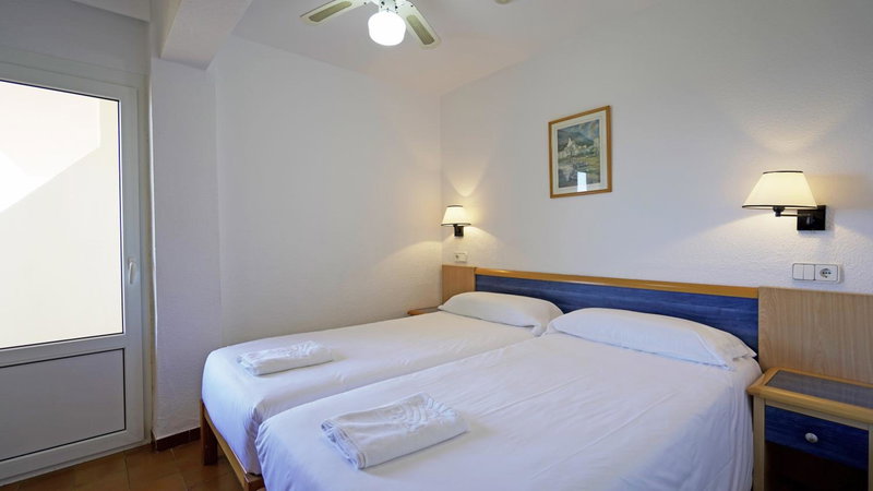 Apartamentos Portu Saler, Es Pujols, Spain