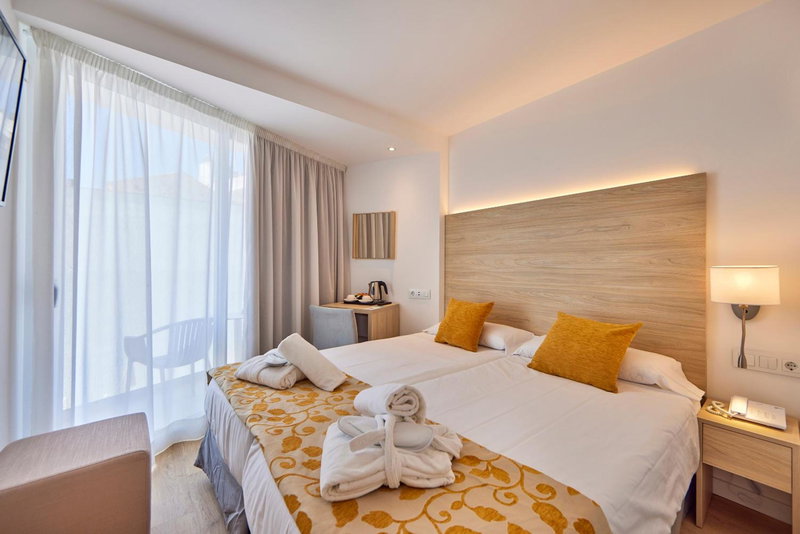 Hotel Ilusion Moreyo - Adults Only, Cala Bona, Spain