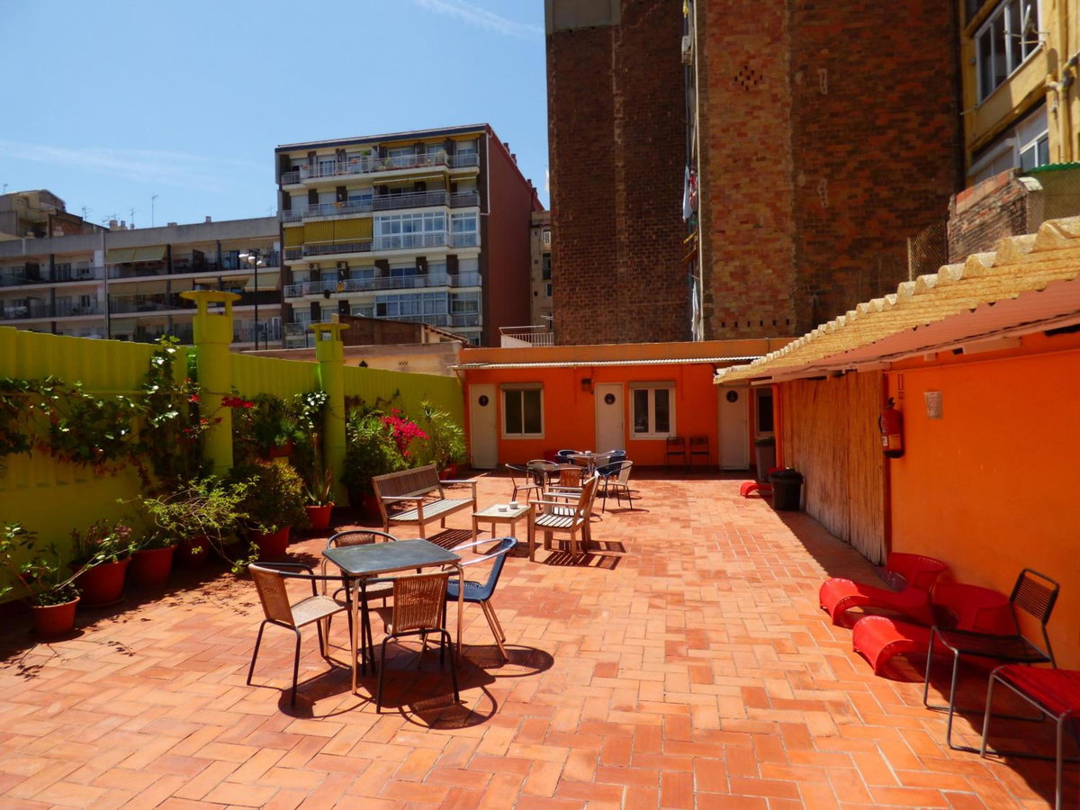 Paraiso Hostel, Spain