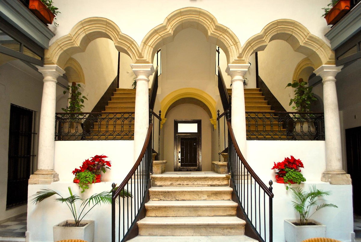Apartamentos Larga 70, Spain
