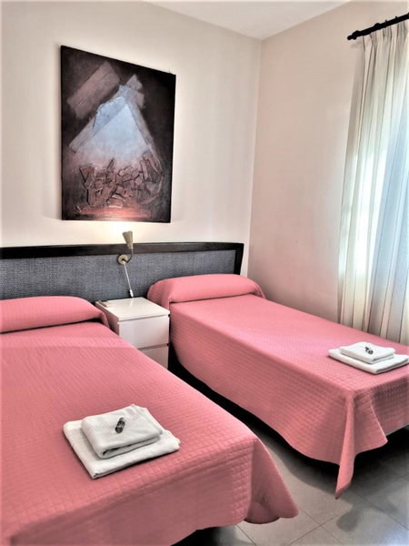 Apartamentos Larga 70, El Puerto de Santa María, Spain