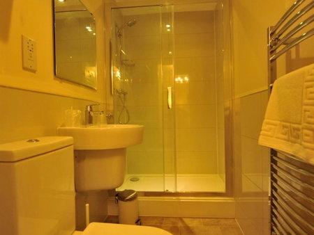 Gail’s Guest House, Barry, United Kingdom