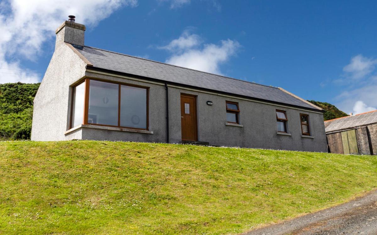 Kinbane Self Catering Cottages - 'Makem's Cottage', United Kingdom
