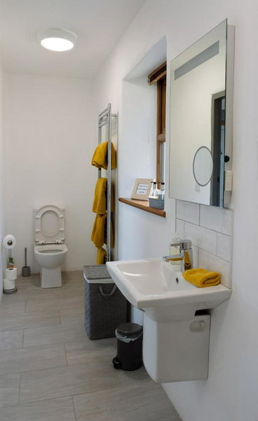 Kinbane Self Catering Cottages - 'Makem's Cottage', Ballycastle, United Kingdom