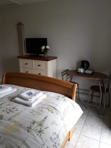 Foxholes Accommodation, Bristol, United Kingdom