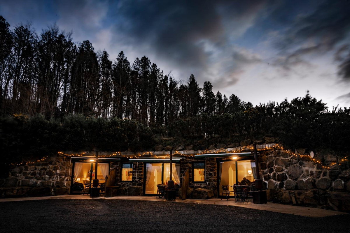 Hotel · Waterfall Caves, Limavady