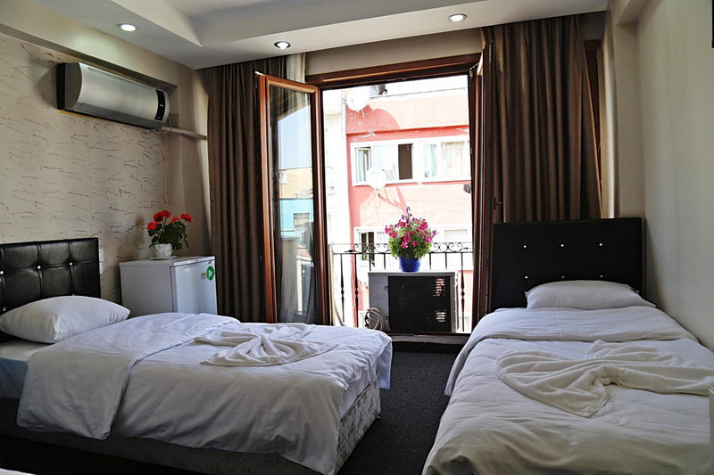 holiday family apart, Istanbul, Turkey