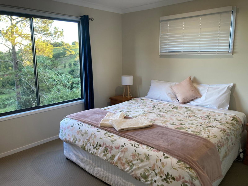 Flame Tree Chalet, Booroobin, Australia