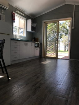 Kingfisher Caravan Park, Tin Can Bay, Australia