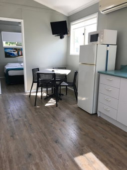 Kingfisher Caravan Park, Tin Can Bay, Australia