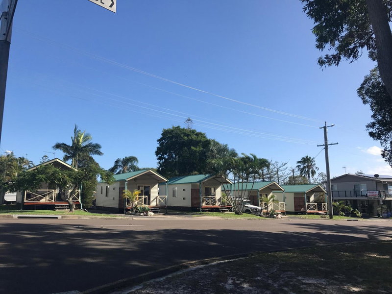Kingfisher Caravan Park, Tin Can Bay, Australia
