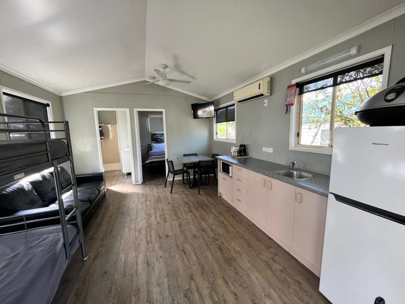 Kingfisher Caravan Park, Tin Can Bay, Australia