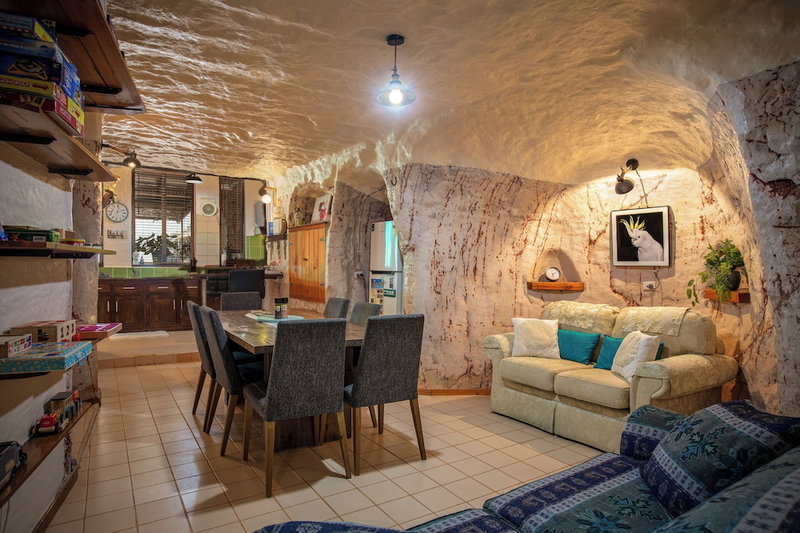 Di's Dugouts, Coober Pedy, Australia