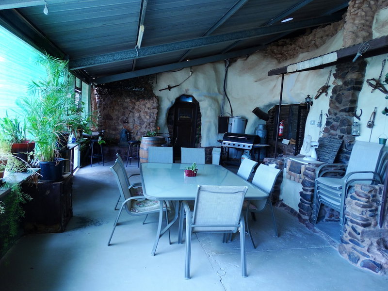 Di's Dugouts, Coober Pedy, Australia