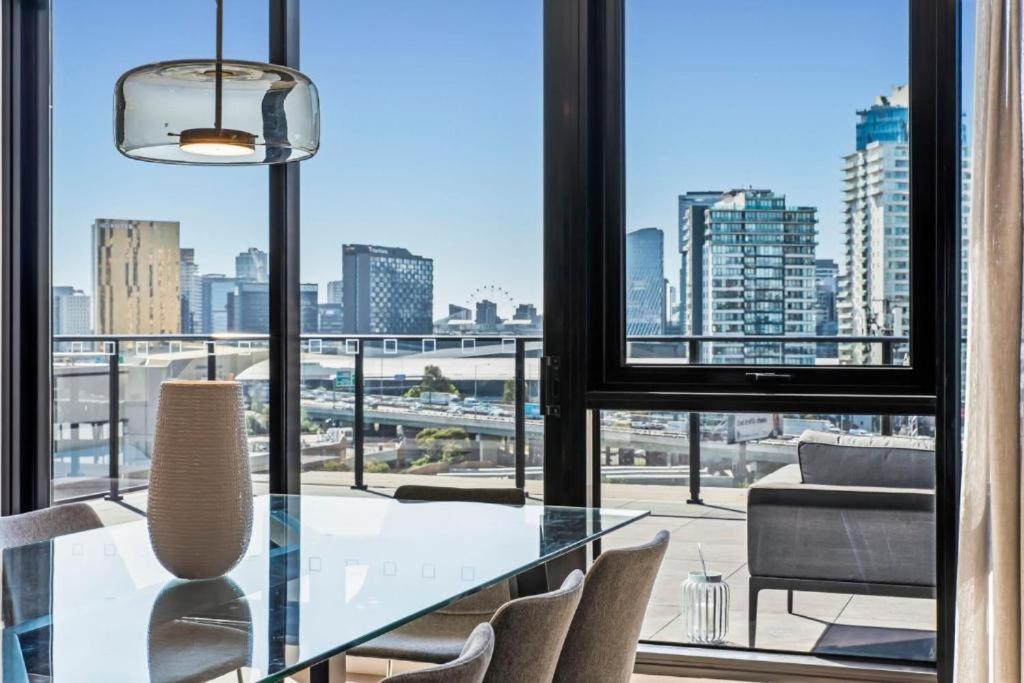Luxury Penthouse with Astonishing Bay and City Views, Australia