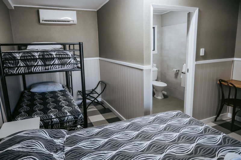 Rix Hotel Motel, Charters Towers, Australia