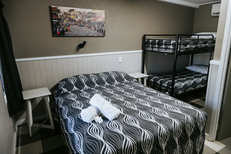 Rix Hotel Motel, Charters Towers, Australia