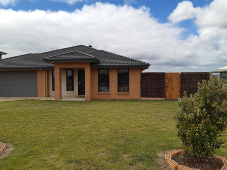 The Weekender, Peterborough, Australia