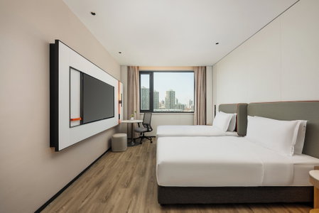 Holiday Inn Express Shanghai Changyang Road by IHG, Shanghai, China