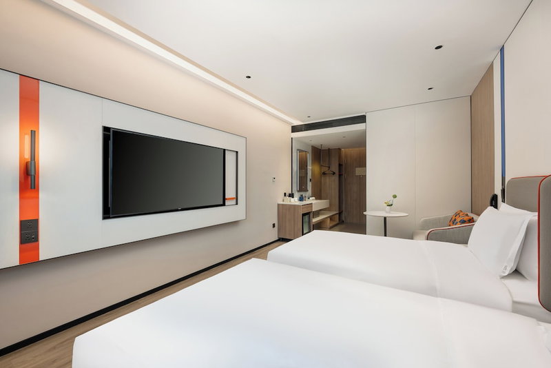 Holiday Inn Express Shanghai Changyang Road by IHG, Shanghai, China