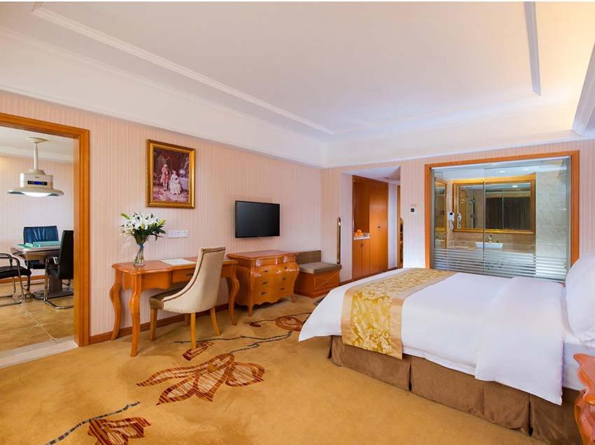 Vienna Hotel Changde Wuling Avenue, Changde, China