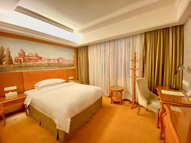 Vienna Hotel Changde Wuling Avenue, Changde, China
