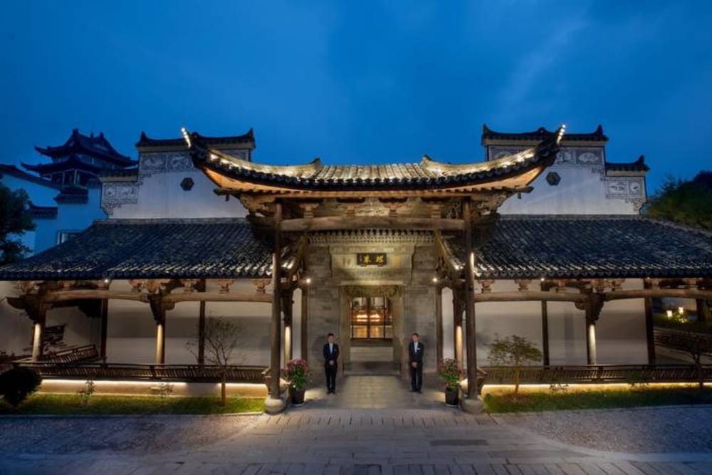 Deefly Origin House, China