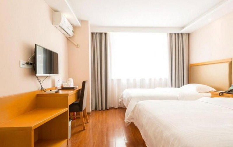 GreenTree Inn Yangshuo West Street Express Hotel, Yangshuo, China