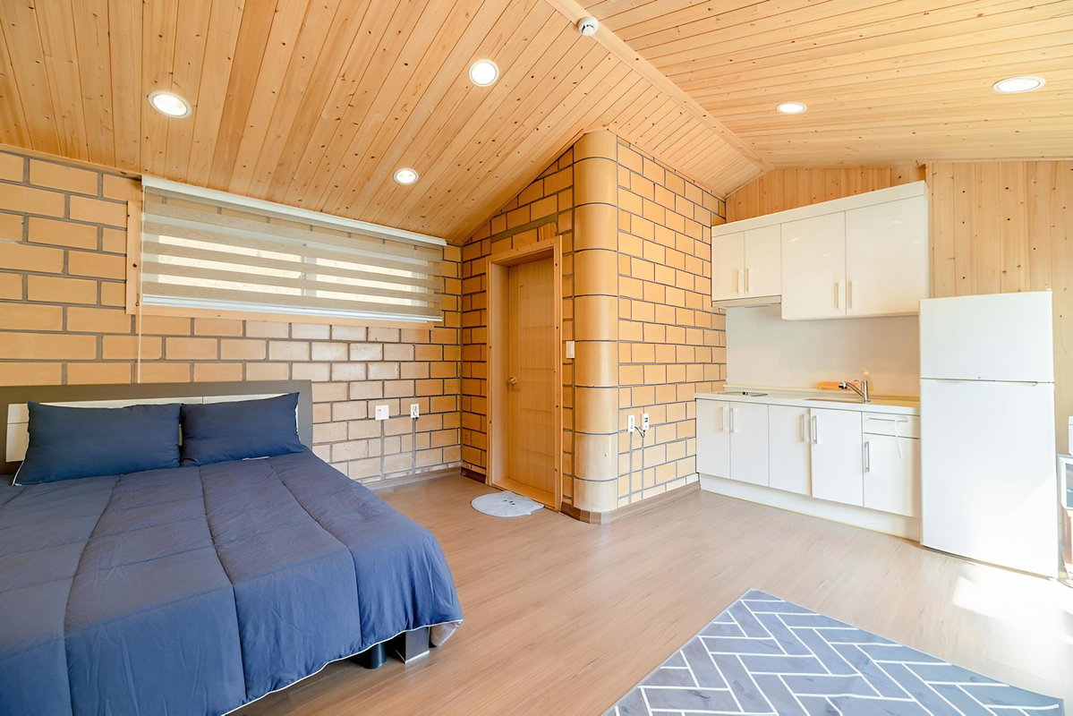 Gapyeong Pumkin Pension, South Korea