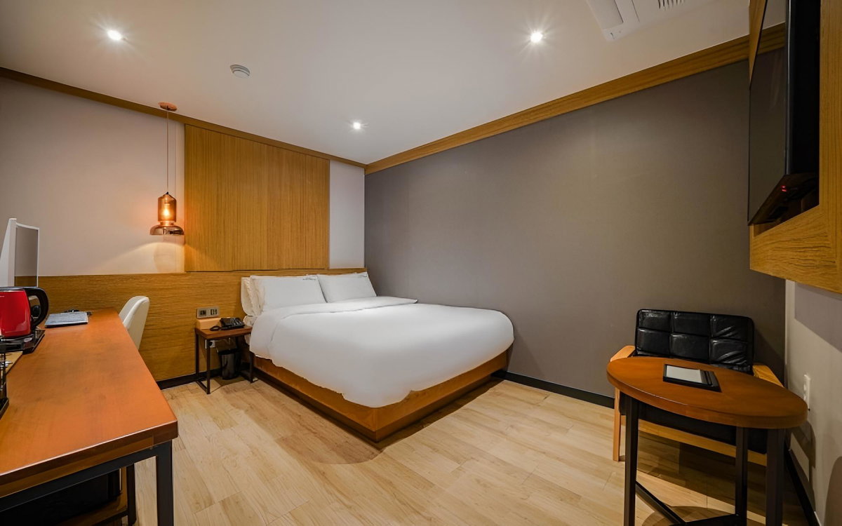 Busan Sajik The Stone Bridge Hotel, South Korea