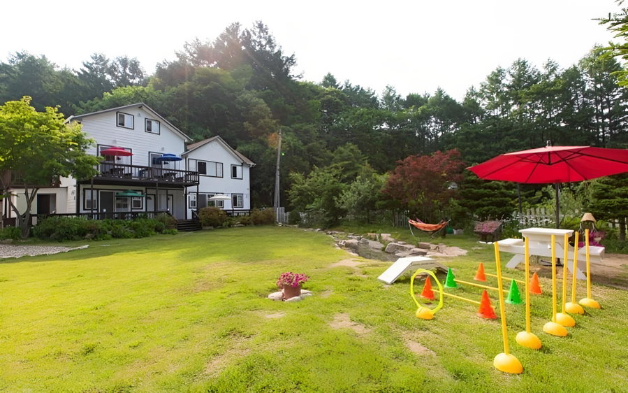 Pyeongchang Healing Hasigae Dog Pension, Bataypora, South Korea