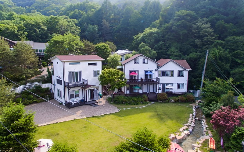 Pyeongchang Healing Hasigae Dog Pension, Bataypora, South Korea