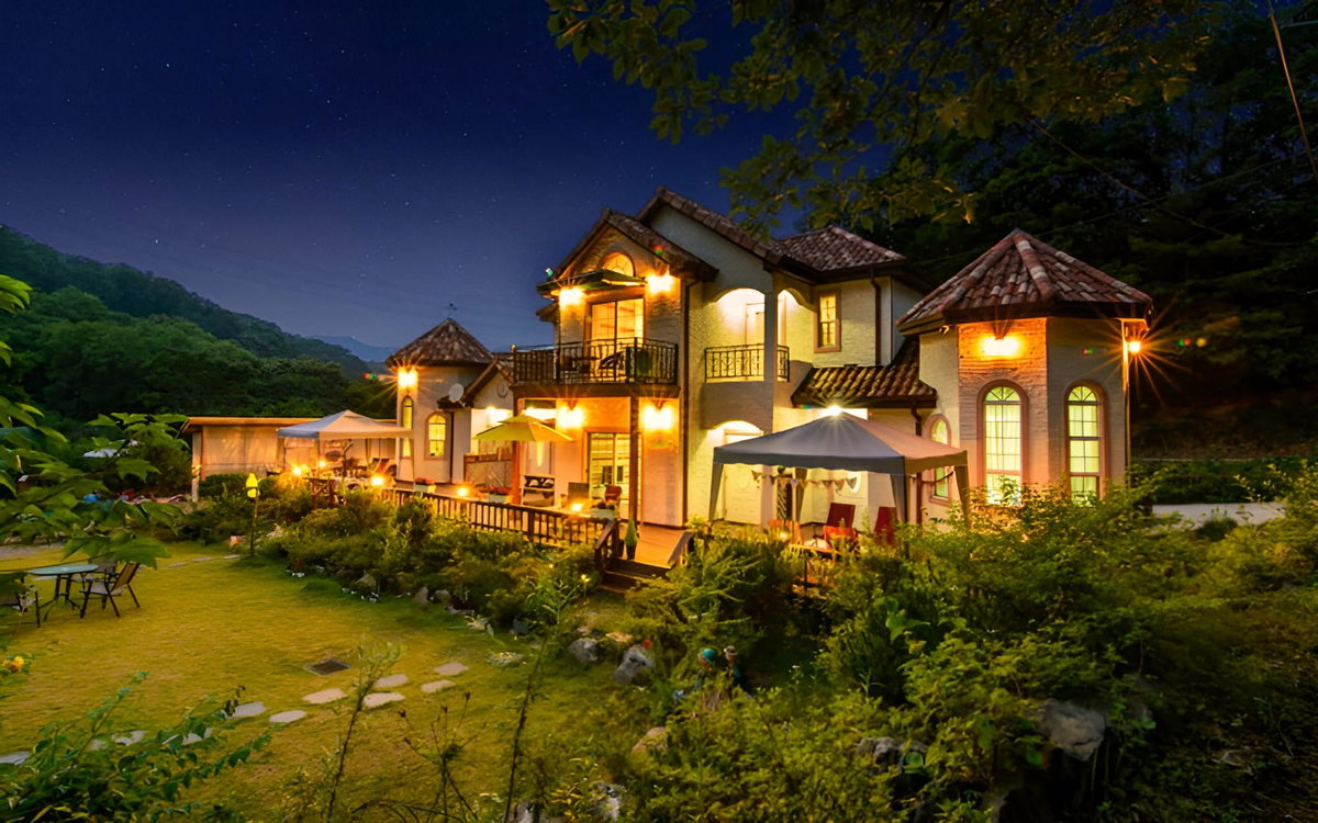 Hotel · Yangpyeong 4hue House Pension, Yangpyeong