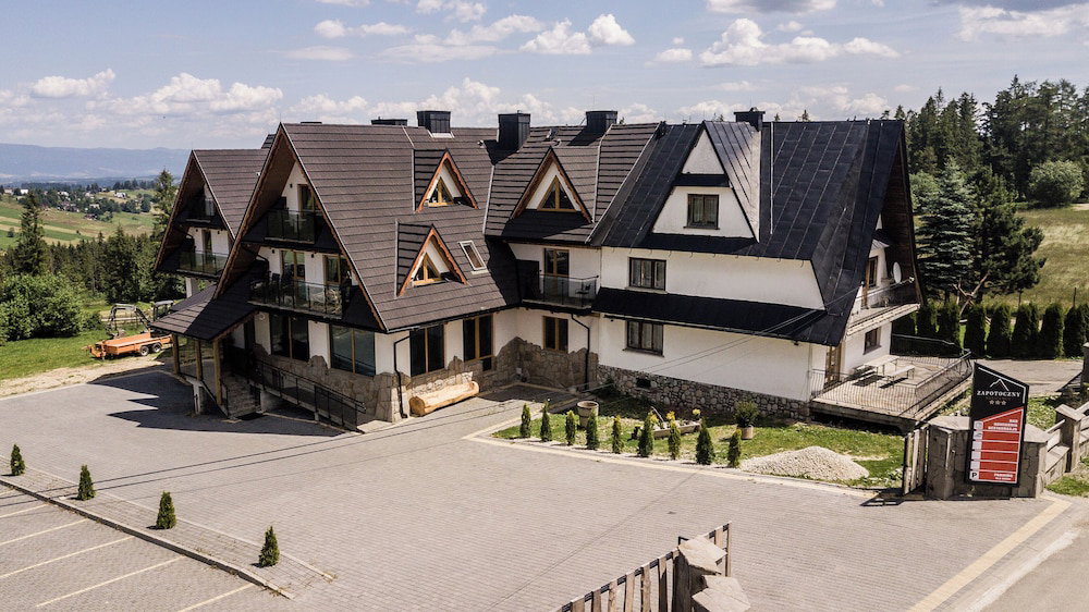 Zapotoczny Residence, Poland