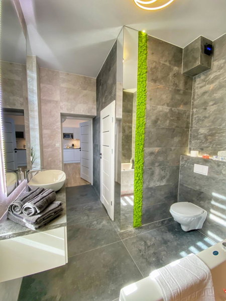 Apartament biały z jacuzzi, Kraków, Poland