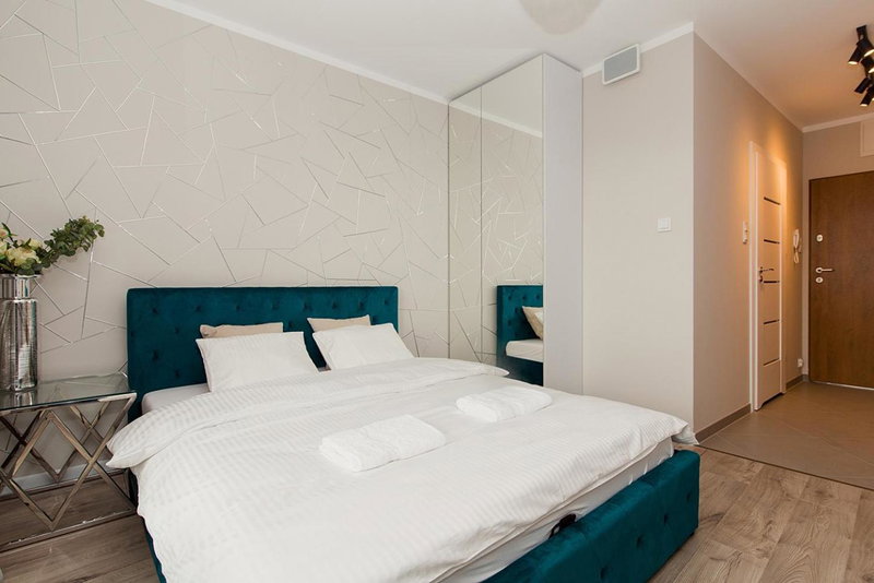 Warsaw To Be - Silver Apartment, Warsaw, Poland