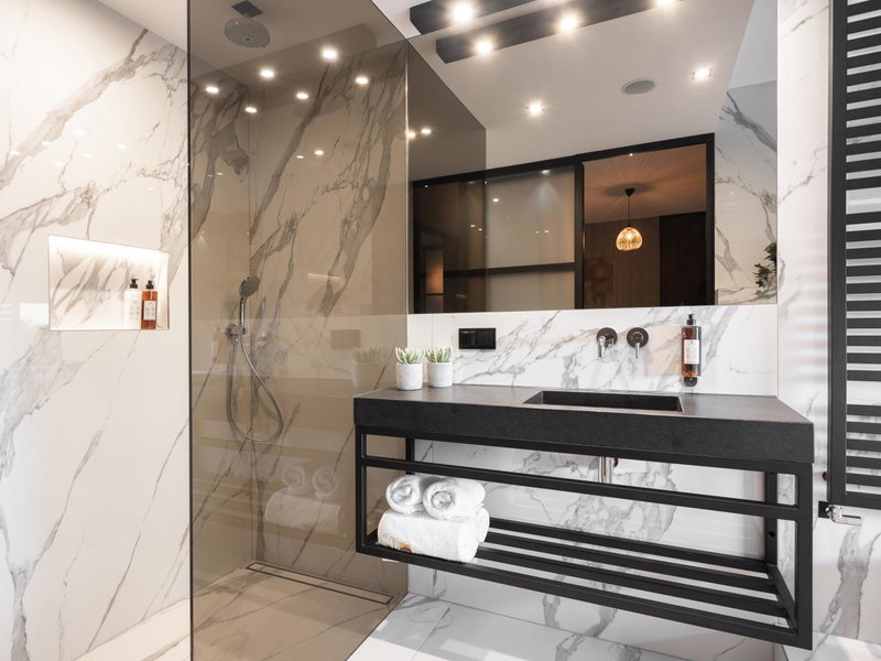 Art Penthouse with Jacuzzi - Krakow Center, Kraków, Poland