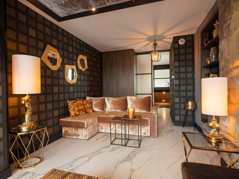 Art Penthouse with Jacuzzi - Krakow Center, Kraków, Poland