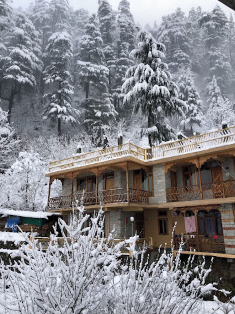 Hotel · Goroomgo Chanderlata Cottage Naggar Kullu, Kullu